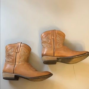 Dingo 6 inch women’s leather tan fashion boot